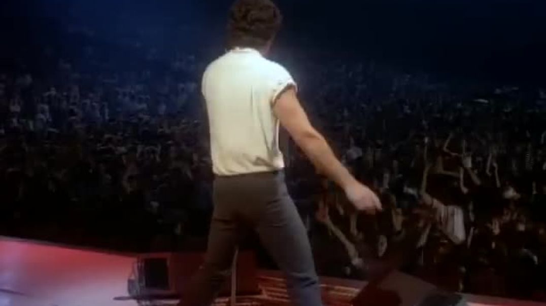 ⁣Bruce Springsteen - Dancing In the Dark (Official Video)