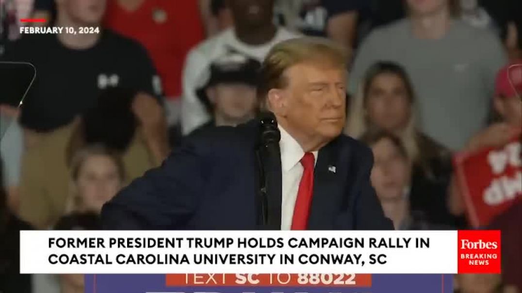 ⁣Heckler Interrupts Trump's Speech At South Carolina Rally—Then He Responds