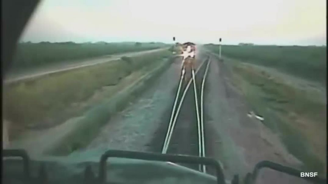 ⁣5 Shocking Train Derailments Caught On Camera