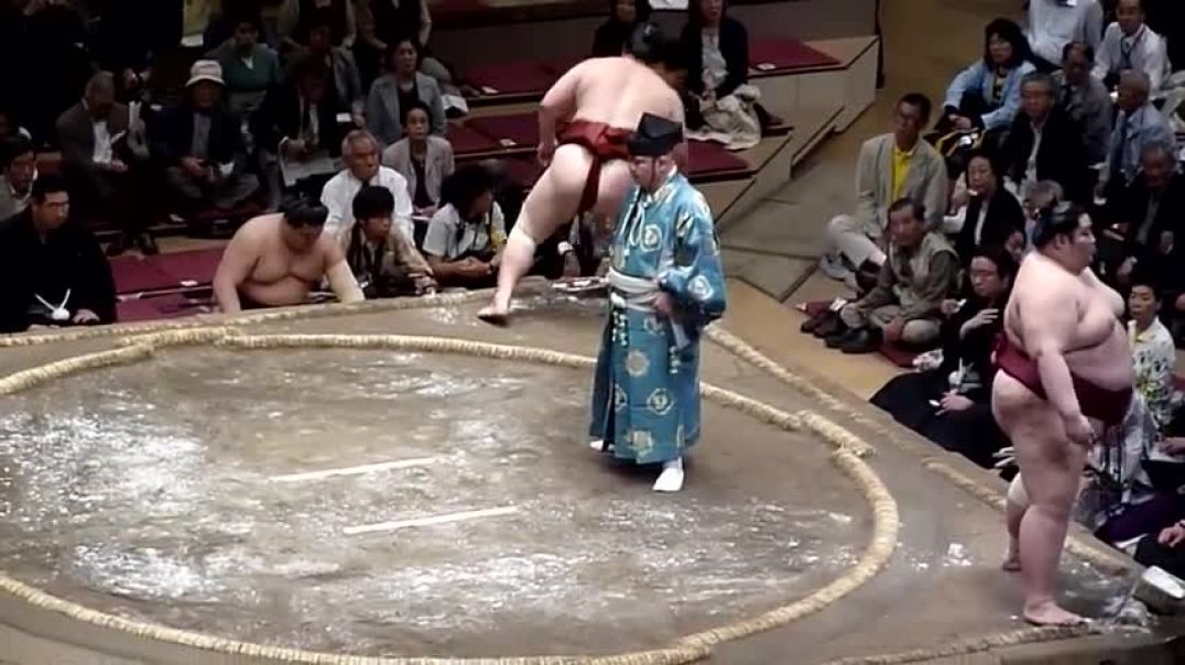 Sumo wrestling Kasugao vs Yamamotoyama