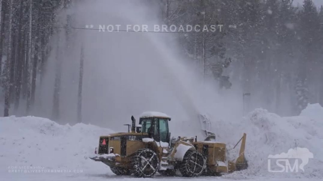 ⁣3-2-2024 Truckee, CA The big dig out after massive blizzard