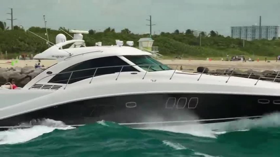 ⁣A BOATS WORST NIGHTMARE AT HAULOVER !!   Boats vs Haulover Inlet
