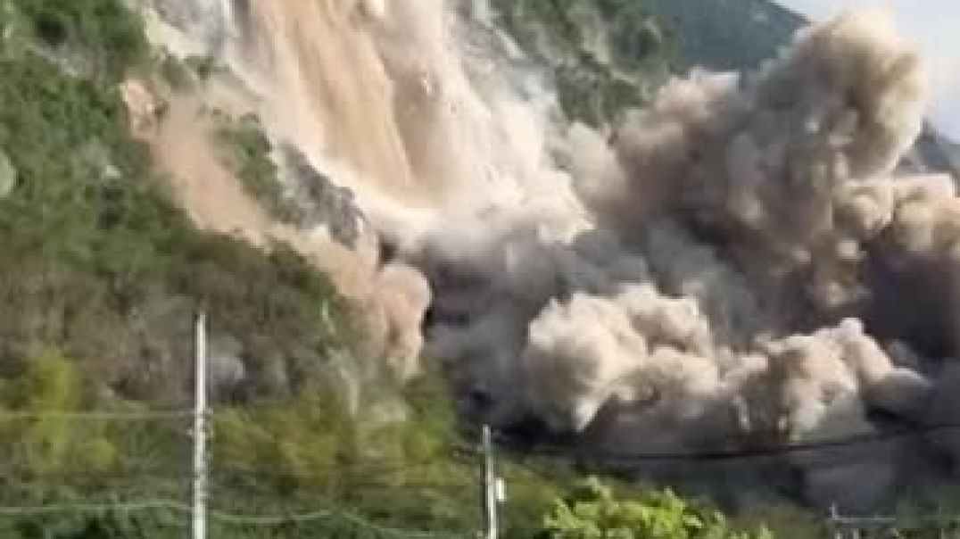 ⁣Landslides seen in Hualien state as earthquake struck Taiwan