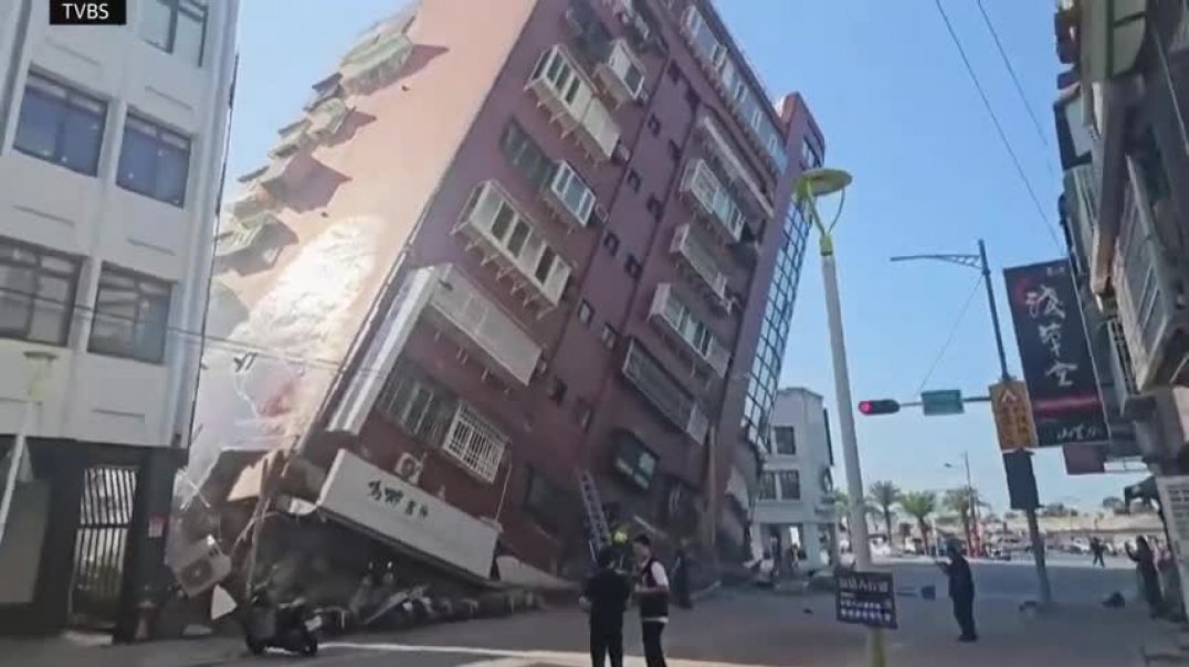 ⁣Buildings collapse, people rescued as powerful earthquake rocks Taiwan