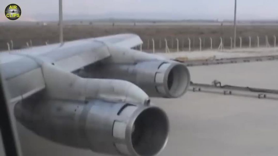 ⁣MUST HEAR!!! Boeing 707 Takeoff: Four JT3D turbofan engines giving their best, loudest! [AirClips]