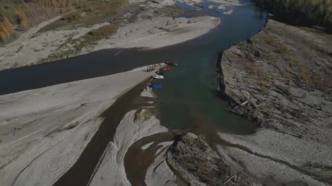 ⁣Jet Boating on Red Deer river