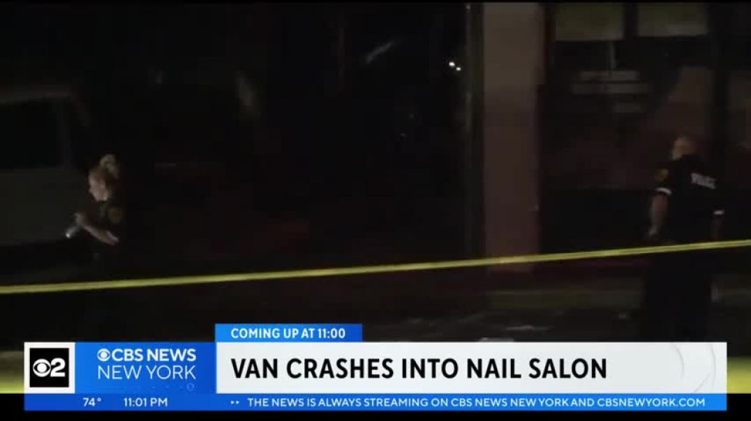 ⁣At least 4 dead, 9 injured after minivan crashes through Long Island nail salon