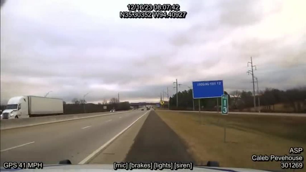 ⁣CORVETTE floors it (almost T-Bones SUV) and flees from Arkansas State Police at 160 MPH #pursuit