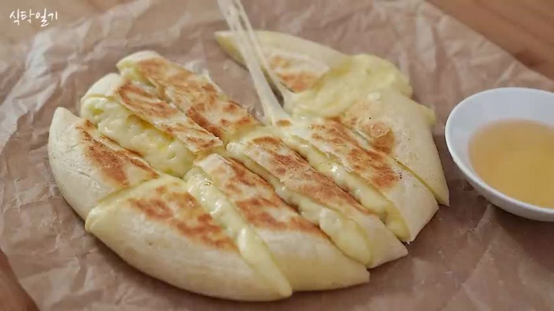 ⁣Cheese Potato Bread baked in frying pan   No Oven, No yeast, No egg