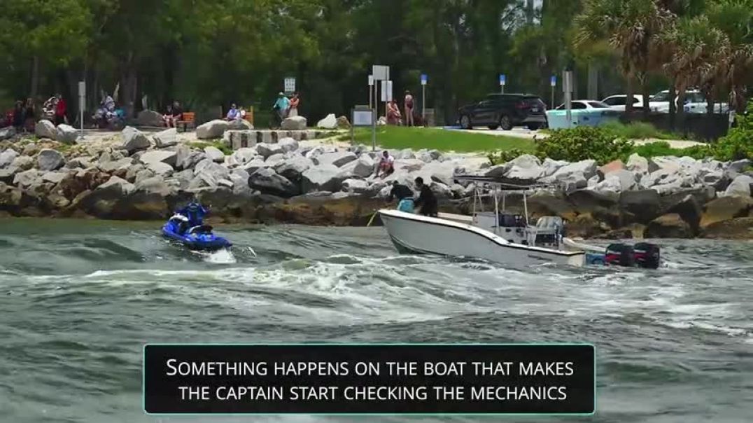 ⁣BOAT SINKING 2 PEOPLE OVERBOARD   CHAOS AT HAULOVER INLET   BOAT ZONE