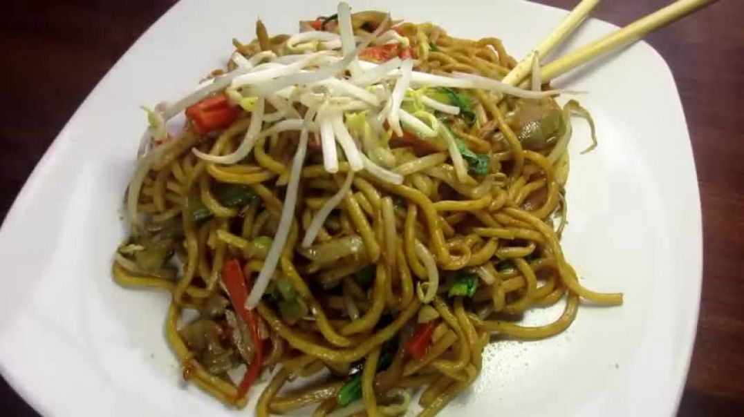 ⁣How to Make The Best Chinese Lo Mein ~ Chinese Food Recipe