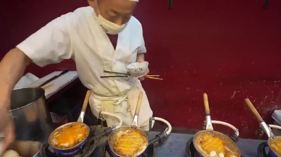 ⁣カツ丼 Katsudon - Japanese Street Food Pork Cutlet & Curry - とんかつ カレーライス 大阪 こけし