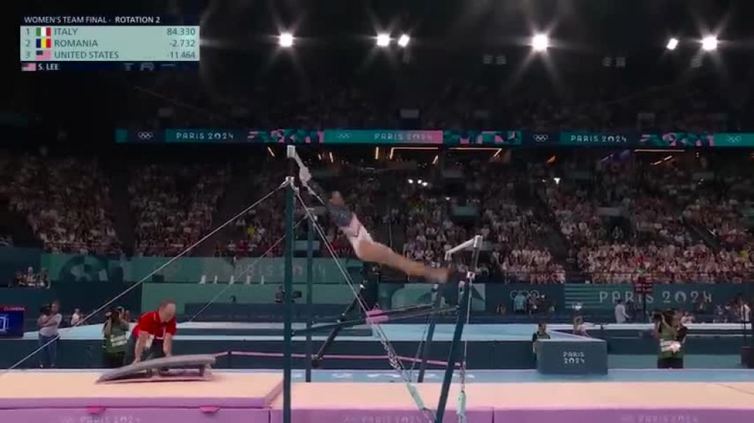 ⁣Suni Lee SMASHES uneven bars routine to help U.S. win womens gymnastics team gold | Paris Olympics