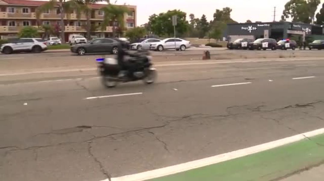 ⁣SDPD officers gather for procession following death of fellow officer