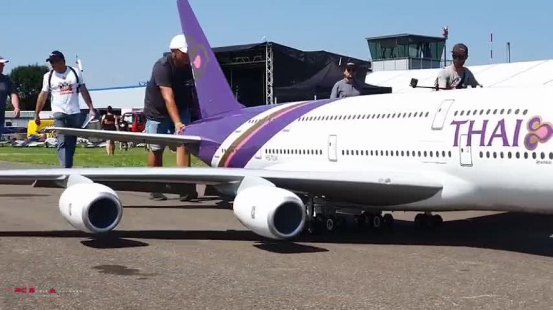 ⁣LARGEST RC AIRBUS A380 DEMONSTRATION FLIGHT