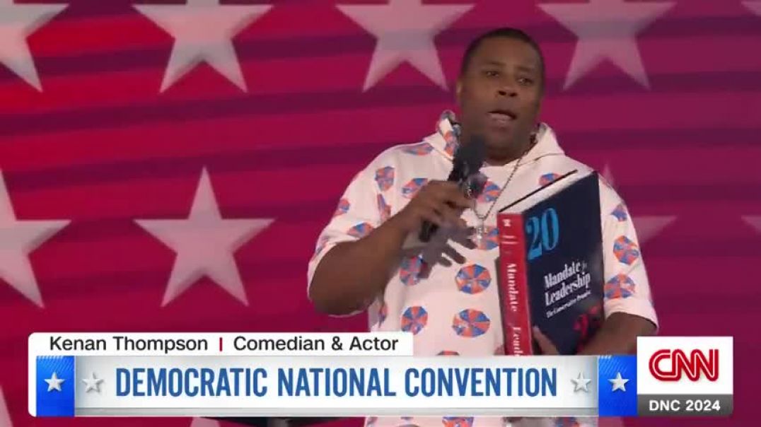 ⁣Kenan Thompson tells friends about Project 2025 in DNC skit