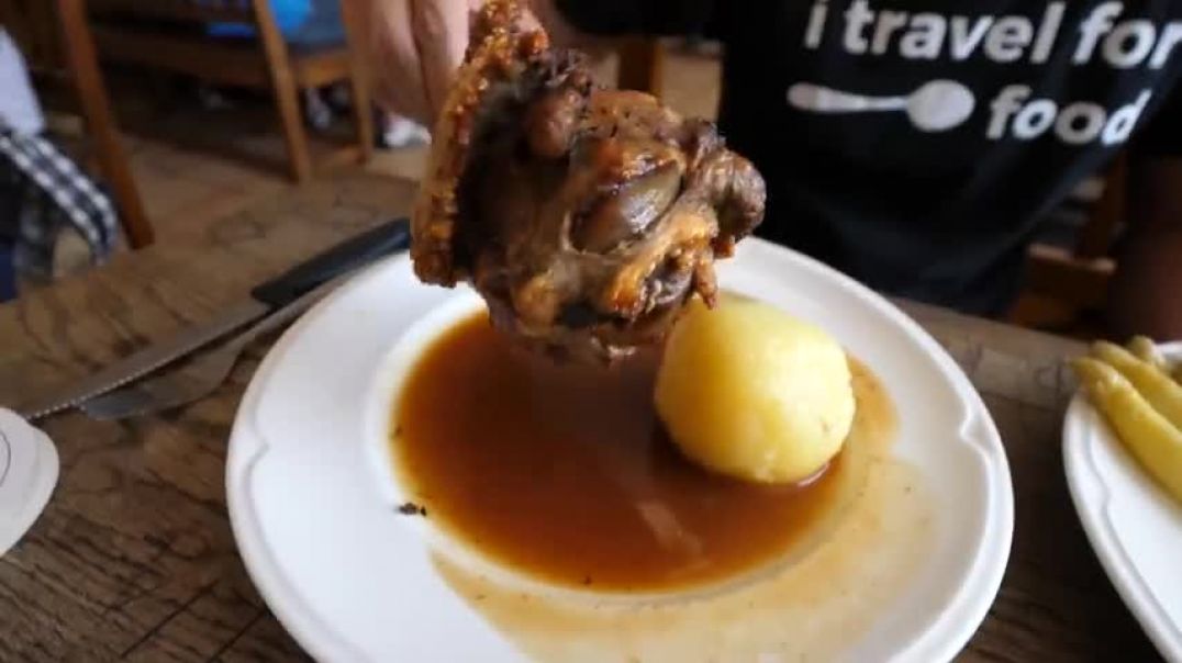 ⁣Amazing Munich Food Tour - German CRISPY PORK LEG and Attractions in Munich, Germany!