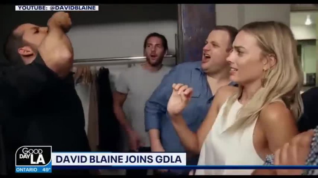 ⁣Illusionist David Blaine stuns the women of GDLA