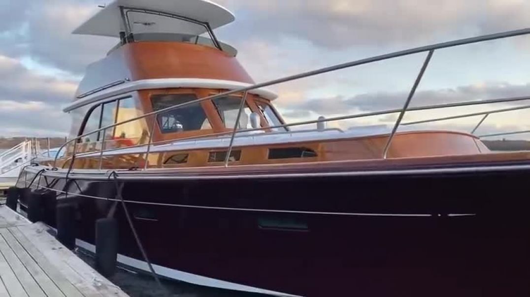 ⁣The Hood 57 LM - The Most Beautiful Boat Ever