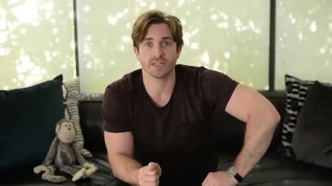 ⁣5 Irresistible Ways to Flirt With Men ( use #4 carefully!) (Matthew Hussey, Get The Guy)